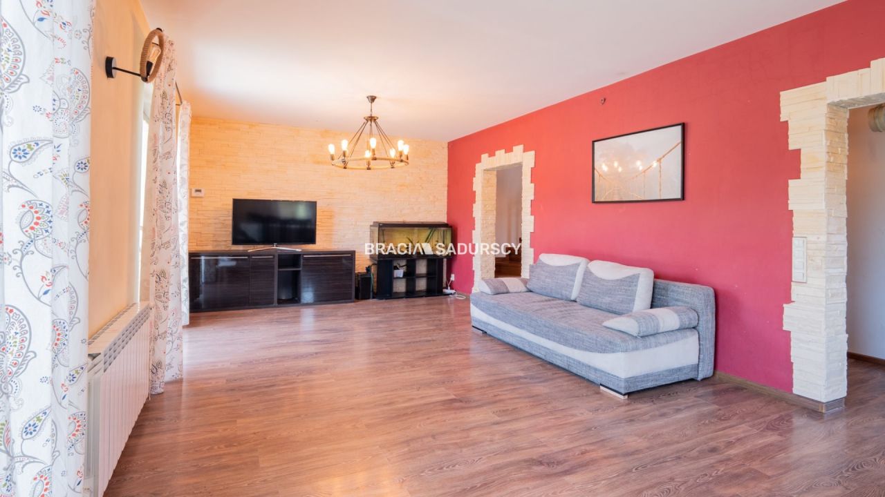 dom wolnostojący, 5 pokoi Wolica. Zdjęcie 5