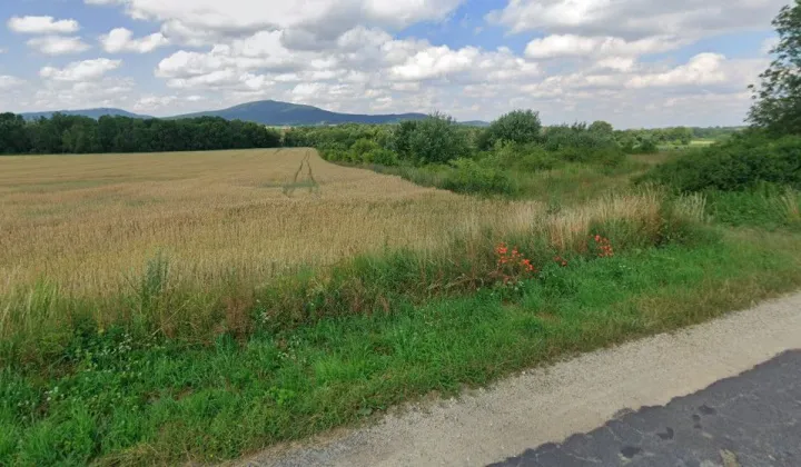Działka inwestycyjna Nasławice