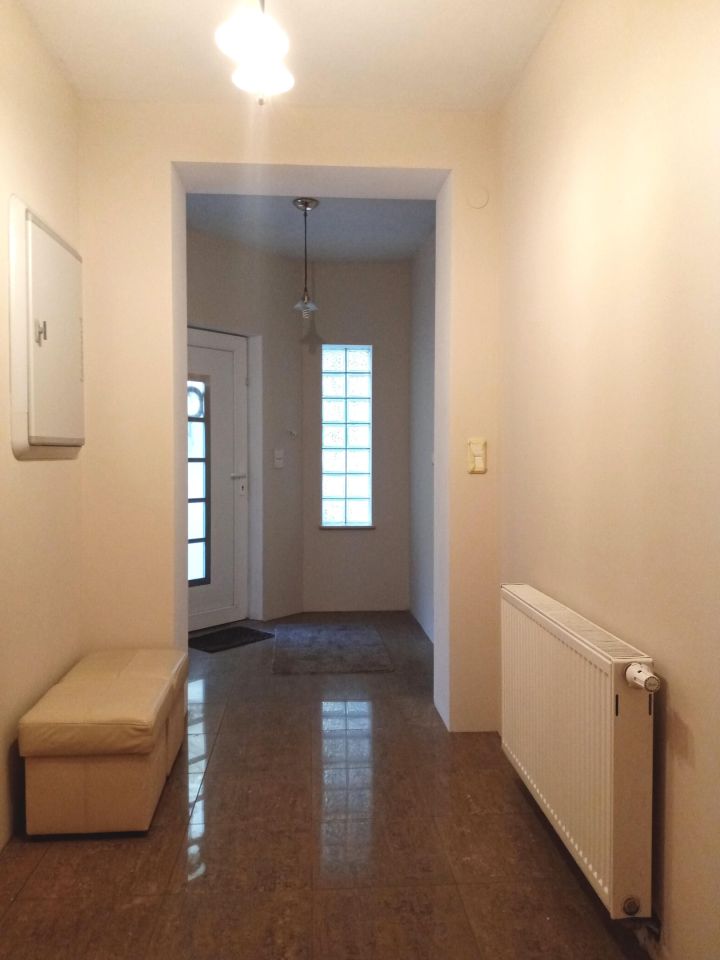 dom wolnostojący, 8 pokoi Adamów-Parcel. Zdjęcie 23