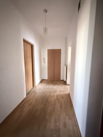 dom wolnostojący, 6 pokoi Tarnowskie Góry Centrum, ul. Radosna. Zdjęcie 8