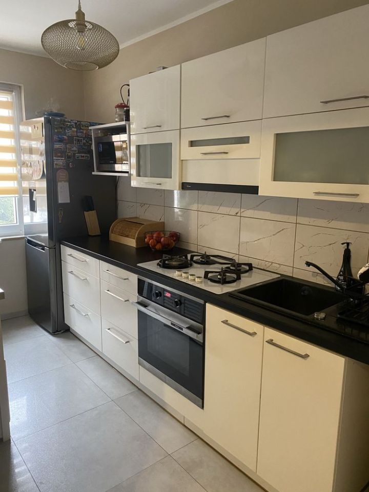 Mieszkanie 3-pokojowe Góra. Zdjęcie 2