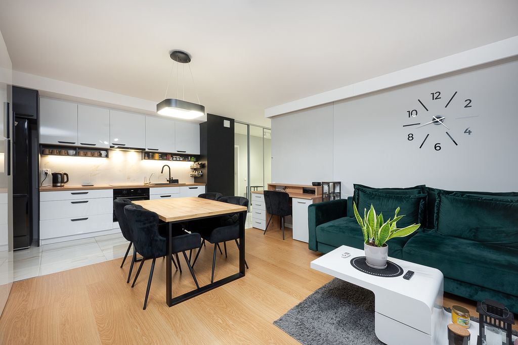 Mieszkanie 3-pokojowe Łódź, ul. Senatorska. Zdjęcie 2