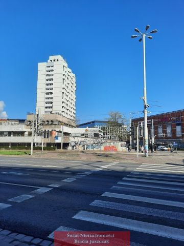 Lokal Wrocław Śródmieście, pl. Grunwaldzki. Zdjęcie 1
