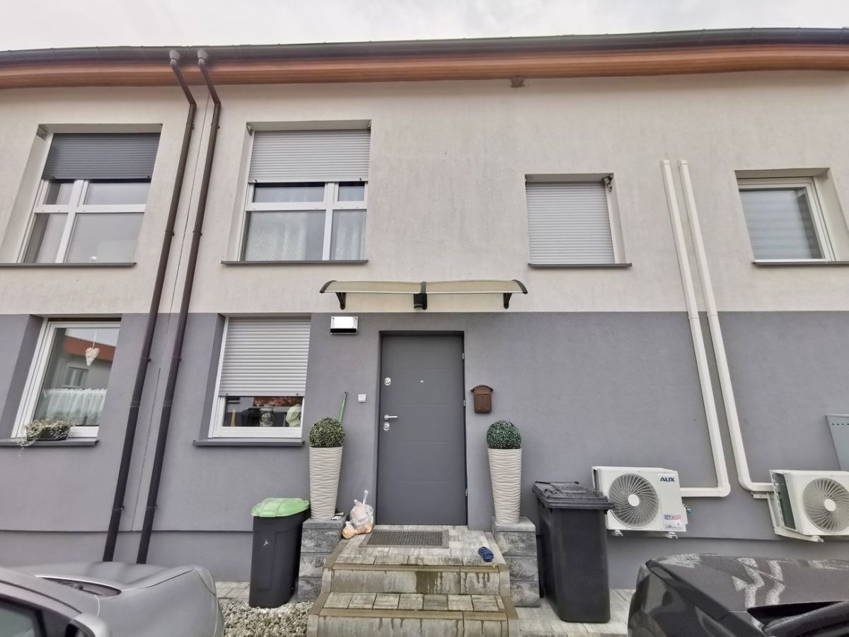 Mieszkanie 4-pokojowe Pleszew, ul. Szmaragdowa. Zdjęcie 2