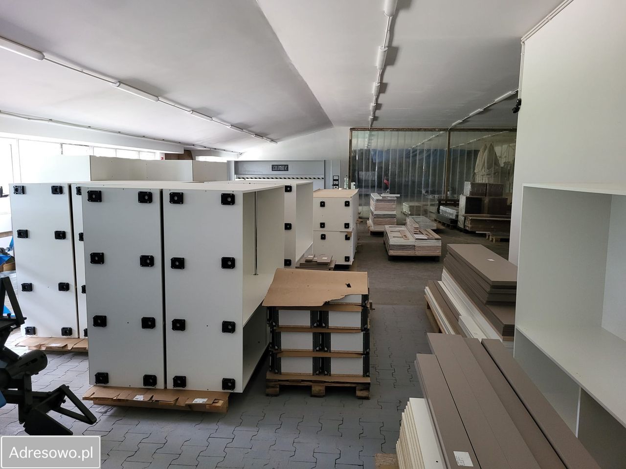 Hala/magazyn Brużyczka Mała. Zdjęcie 6