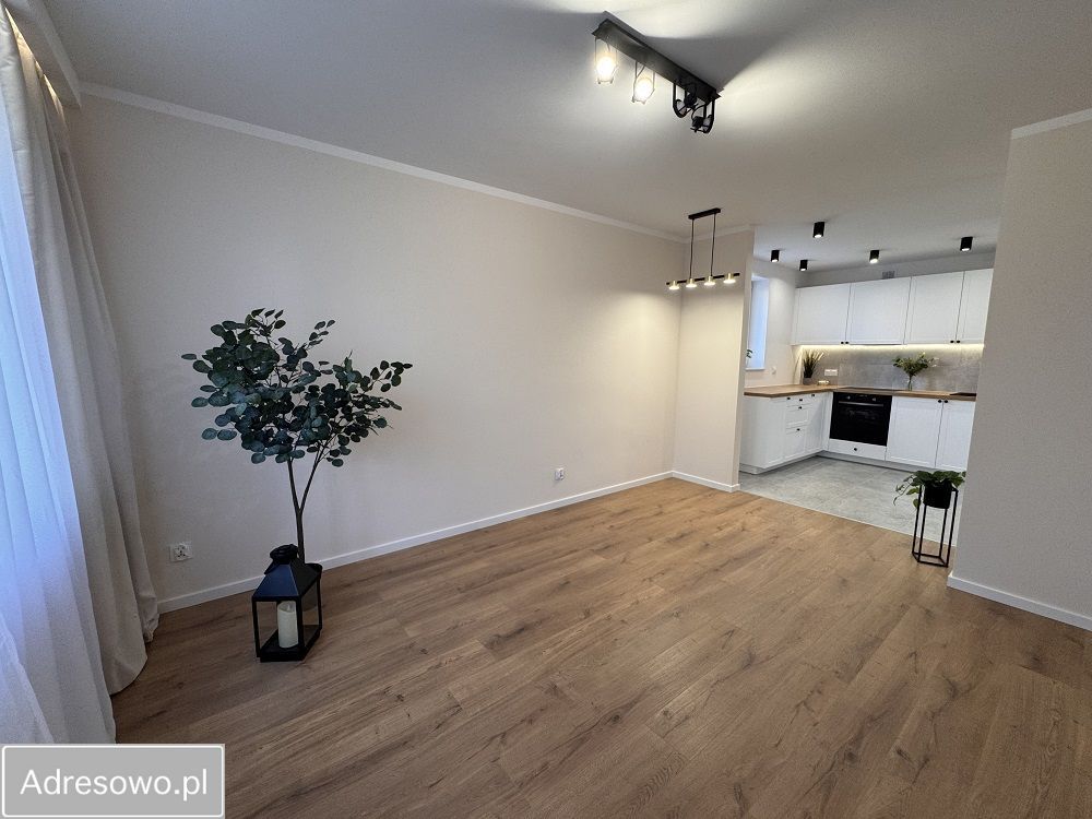 Mieszkanie 2-pokojowe Nowy Dwór Mazowiecki Centrum, ul. Bohaterów Modlina. Zdjęcie 1