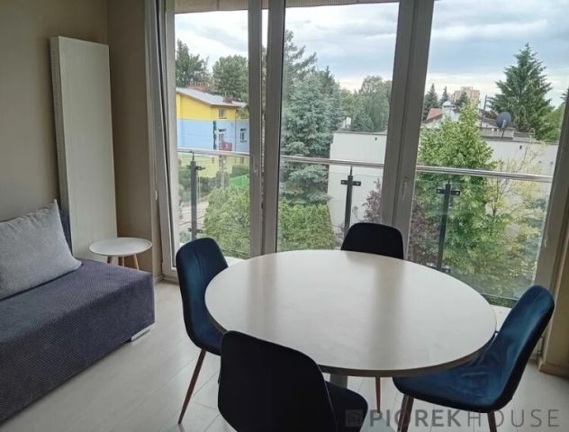 Mieszkanie 3-pokojowe Warszawa Ursus, ul. Rakietników. Zdjęcie 1
