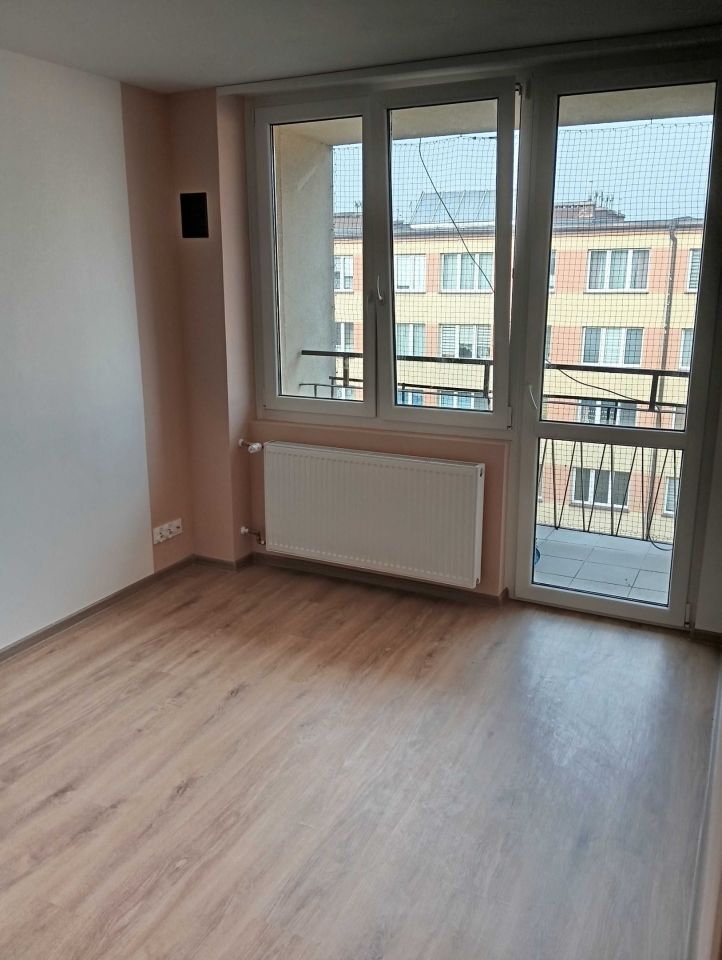 Mieszkanie 3-pokojowe Sosnowiec, ul. Litewska. Zdjęcie 1