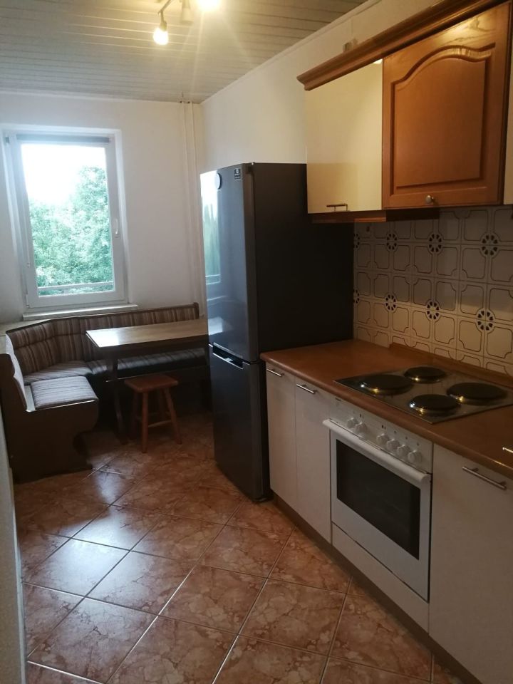 Mieszkanie 2-pokojowe Kraków Czyżyny, os. 2 Pułku Lotniczego. Zdjęcie 2
