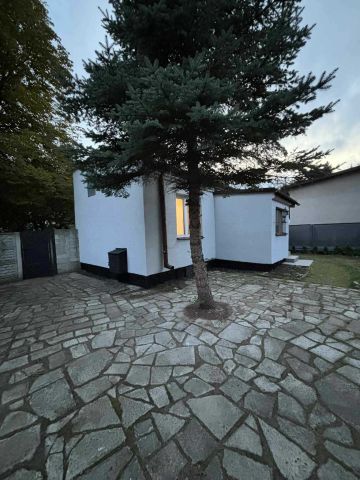 dom wolnostojący, 2 pokoje Radom Wośniki. Zdjęcie 1