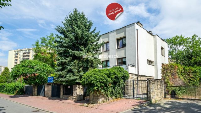 dom wolnostojący, 10 pokoi Kraków Prądnik Czerwony, ul. Promienistych. Zdjęcie 1