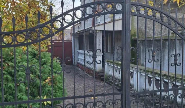 dom wolnostojący, 8 pokoi Piotrków Kujawski, ul. 1 Maja