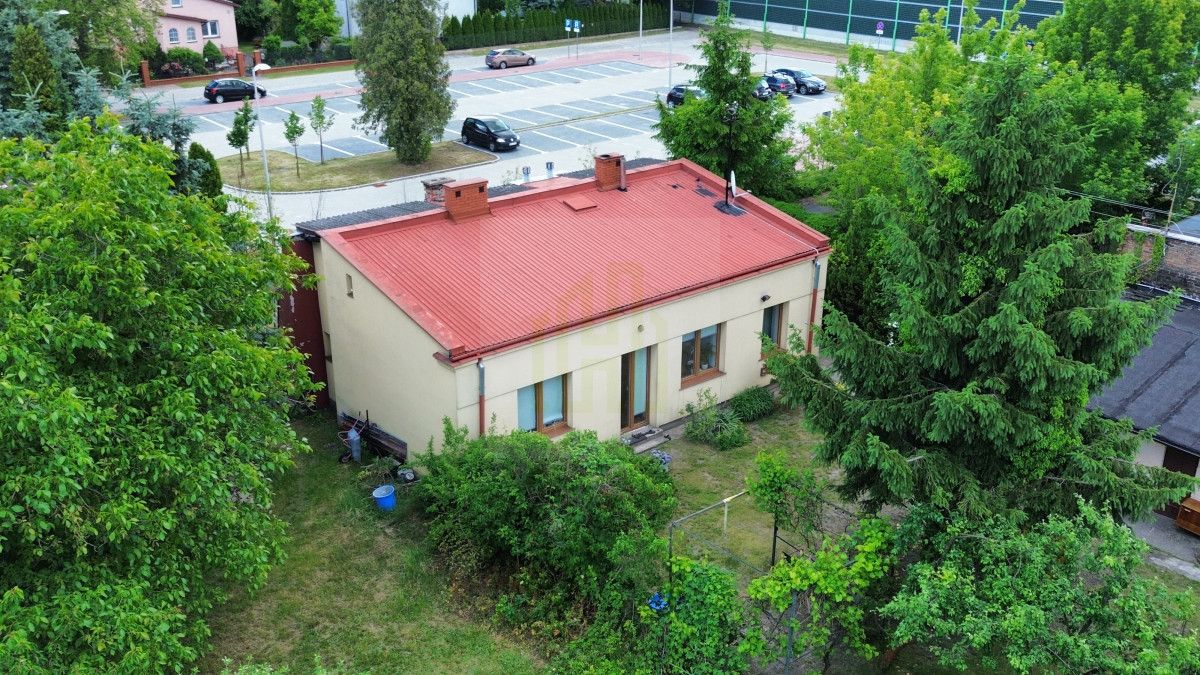 dom wolnostojący, 2 pokoje Chylice-Kolonia, ul. Pomorska. Zdjęcie 2