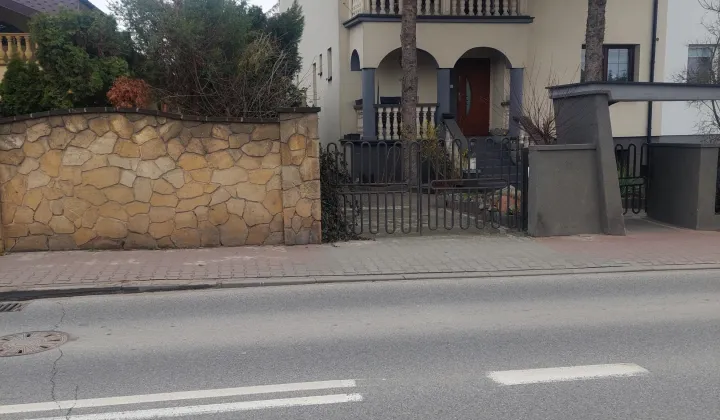 bliźniak, 5 pokoi Starachowice Wanacja, Miodowa