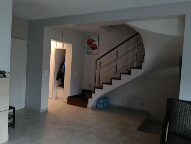 dom szeregowy, 4 pokoje Krasne. Zdjęcie 1