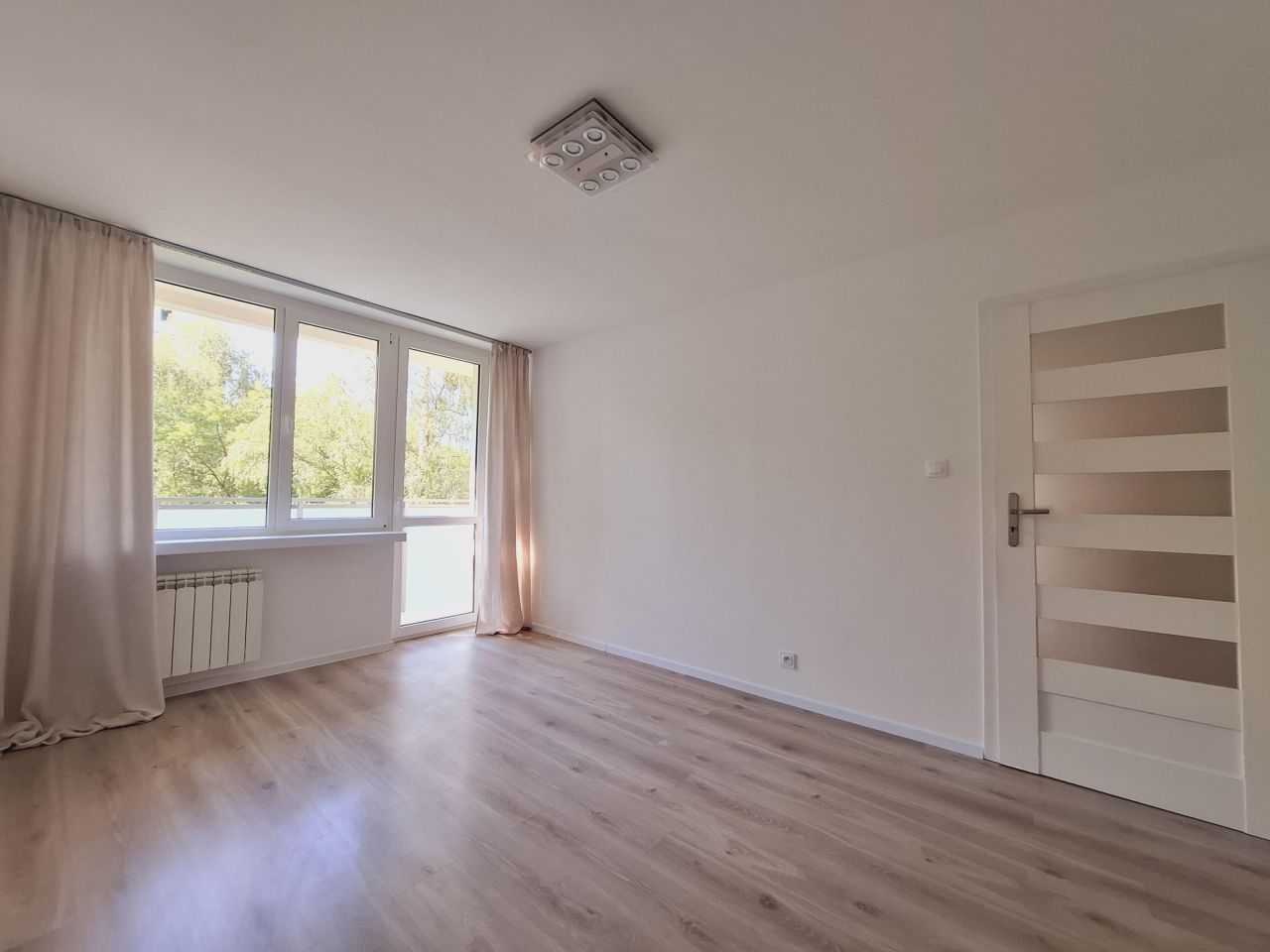 Mieszkanie 2-pokojowe Warszawa Włochy, ul. 1 Sierpnia. Zdjęcie 1