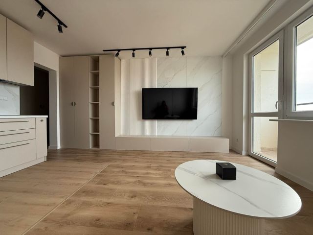 Mieszkanie 3-pokojowe Ostrowiec Świętokrzyski, ul. Mieczysława Radwana. Zdjęcie 1