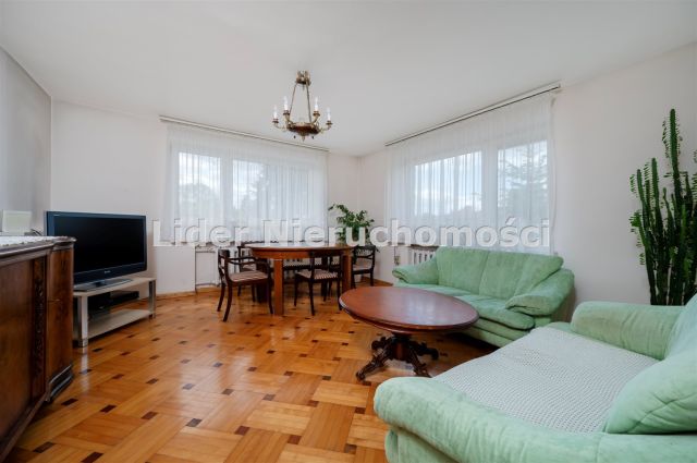 dom wolnostojący, 8 pokoi Pabianice, ul. Karniszewicka. Zdjęcie 11