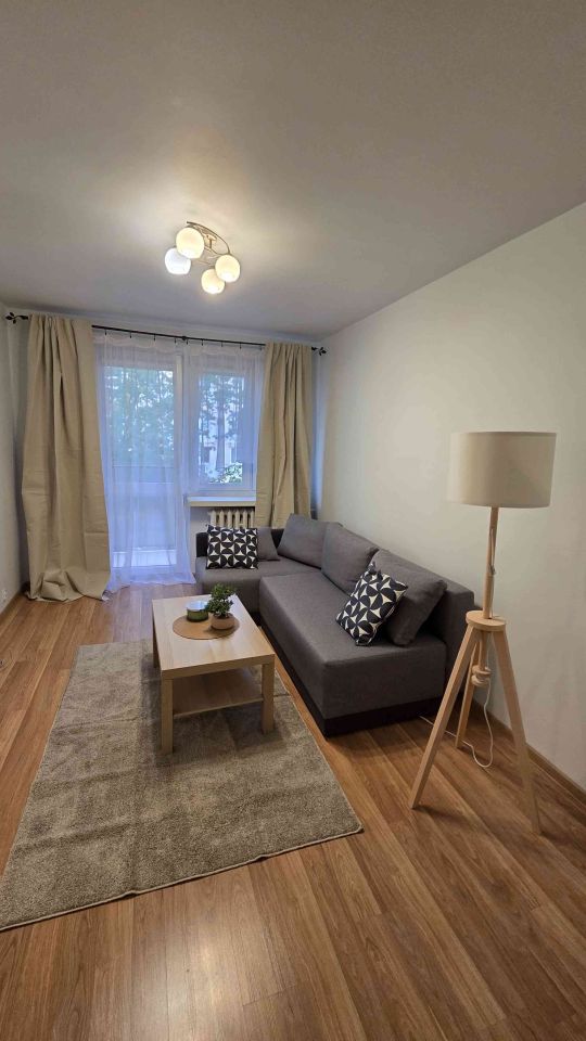 Mieszkanie 2-pokojowe Kraków Mistrzejowice, ul. Czarnolaska. Zdjęcie 1