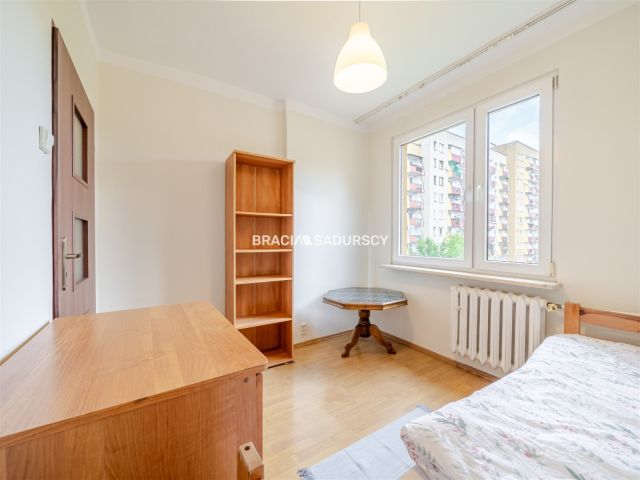 Mieszkanie 4-pokojowe Kraków Czyżyny, os. Dywizjonu 303. Zdjęcie 12