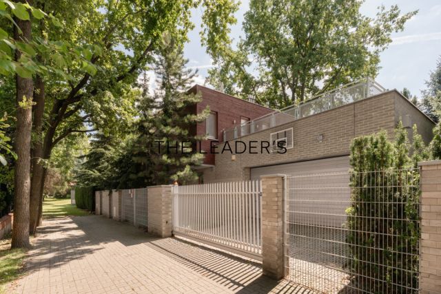 dom wolnostojący, 6 pokoi Warszawa Wawer, ul. Azaliowa. Zdjęcie 1