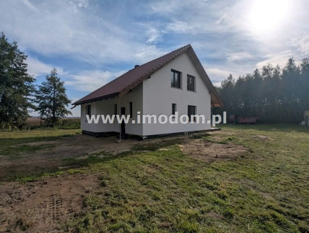 dom wolnostojący, 5 pokoi Ujeździec Wielki. Zdjęcie 2