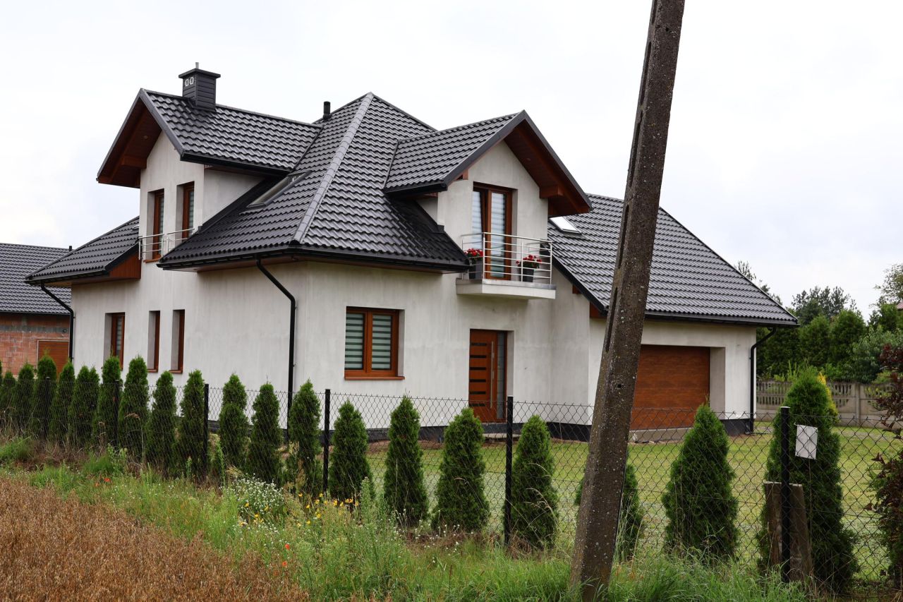 dom wolnostojący, 4 pokoje Przędzel, ul. Adama Mickiewicza. Zdjęcie 1