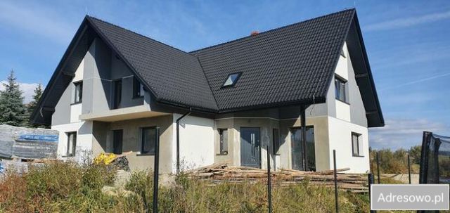 dom wolnostojący, 5 pokoi Zubrzyca Dolna. Zdjęcie 1