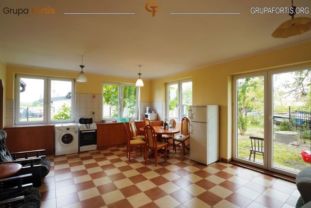 dom wolnostojący, 3 pokoje Bejsce. Zdjęcie 7