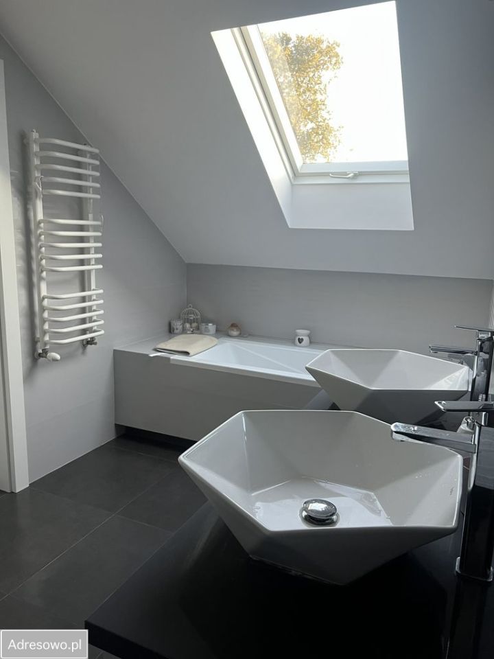 dom wolnostojący, 5 pokoi Szczyty, ul. Wieluńska. Zdjęcie 7