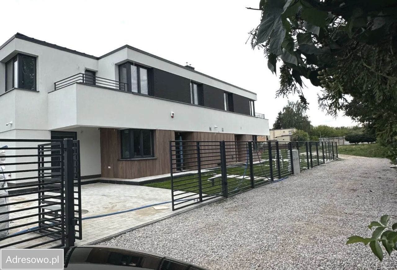 bliźniak, 6 pokoi Warszawa Wawer, ul. Zabielska. Zdjęcie 1