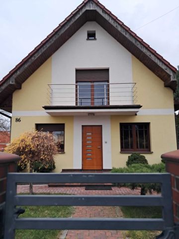 dom wolnostojący Knurów, ul. Wolności. Zdjęcie 1