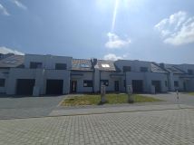 dom szeregowy, 4 pokoje Lusówko Rozalin, ul. Róży. Zdjęcie 1