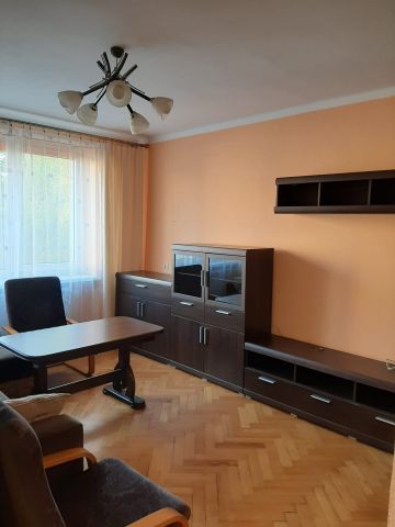 Mieszkanie 2-pokojowe Busko-Zdrój Centrum, os. Tadeusza Kościuszki. Zdjęcie 1