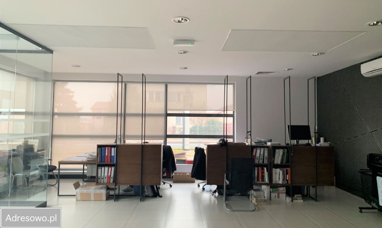 Hala/magazyn Piotrkówek Mały. Zdjęcie 13