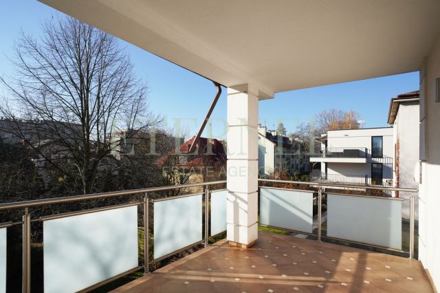 dom wolnostojący, 7 pokoi Kraków Bronowice, ul. Wojciecha Halczyna. Zdjęcie 17