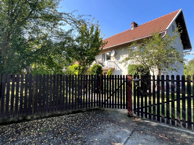 dom wolnostojący, 4 pokoje Wola Batorska. Zdjęcie 1