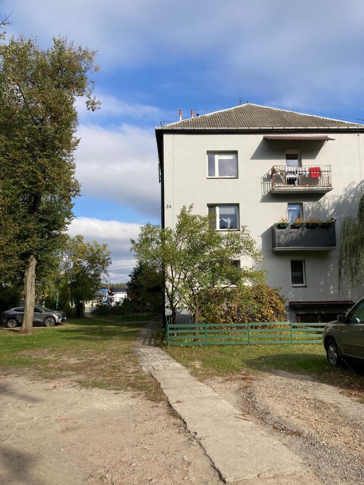 Mieszkanie 3-pokojowe Huta-Dąbrowa, ul. Hutnicza. Zdjęcie 2