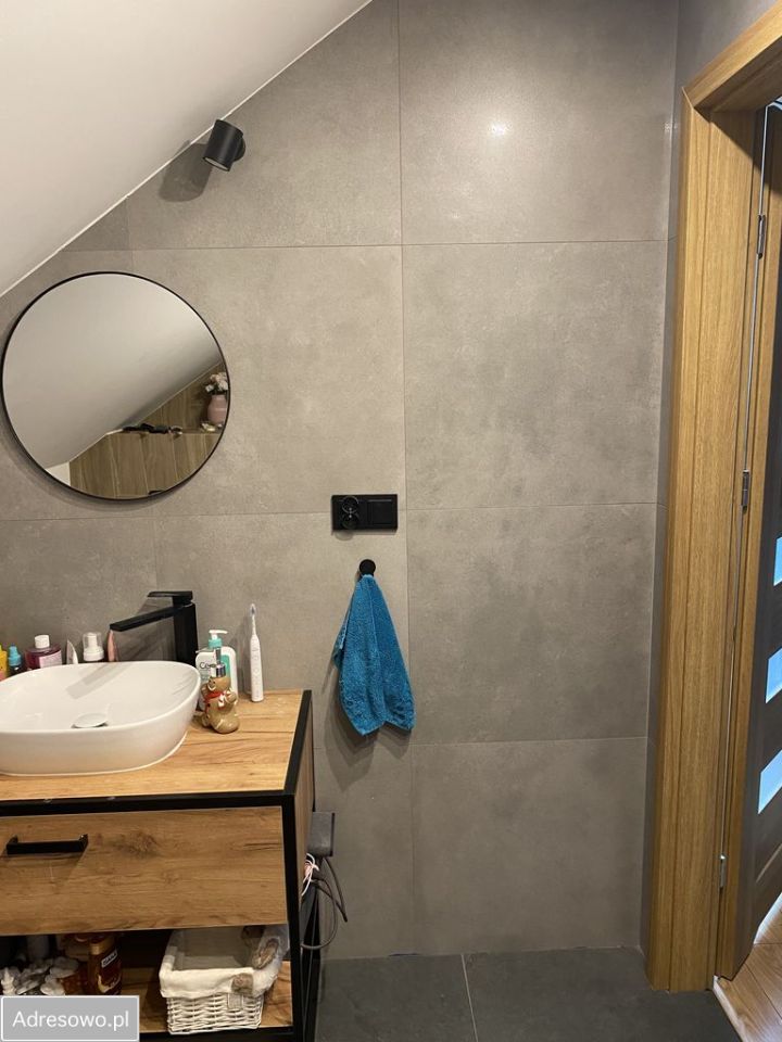 Mieszkanie 5-pokojowe Śledziejowice. Zdjęcie 8