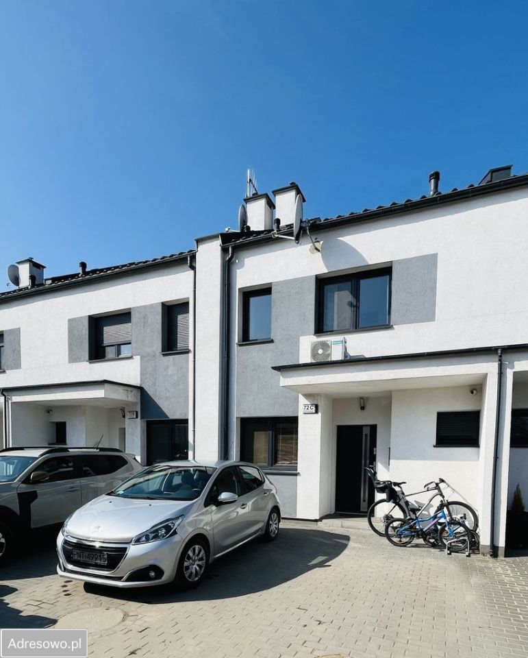 dom szeregowy, 3 pokoje Glinno, ul. Grudniowa. Zdjęcie 1