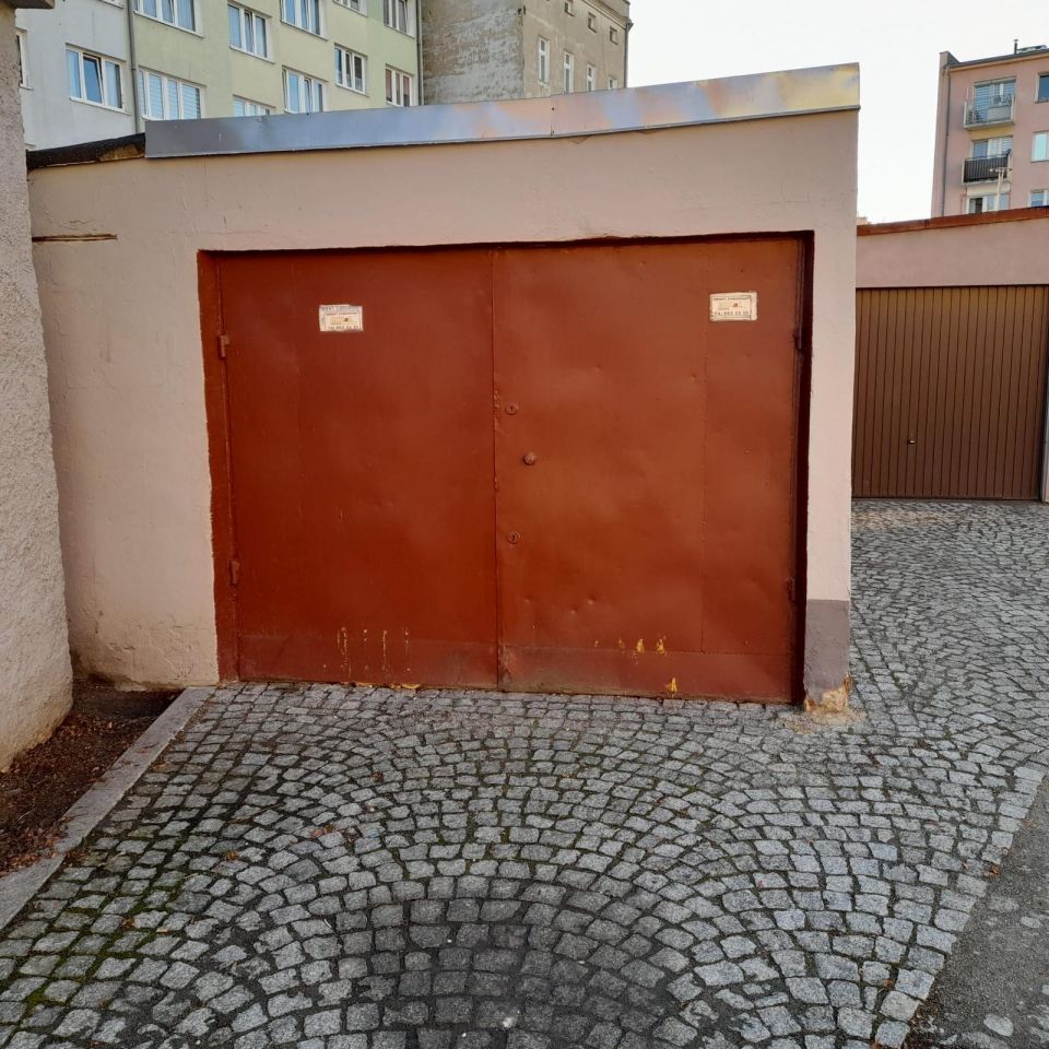 Garaż/miejsce parkingowe Świdnica Centrum, ul. Teatralna. Zdjęcie 3