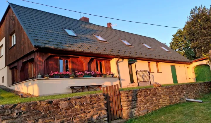 dom wolnostojący, 8 pokoi Krobica