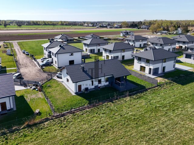 dom wolnostojący, 4 pokoje Wola Rasztowska, ul. Przyjaźni. Zdjęcie 21