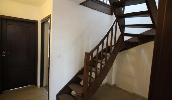 dom szeregowy, 5 pokoi Kraków Ruczaj, ul. Kobierzyńska