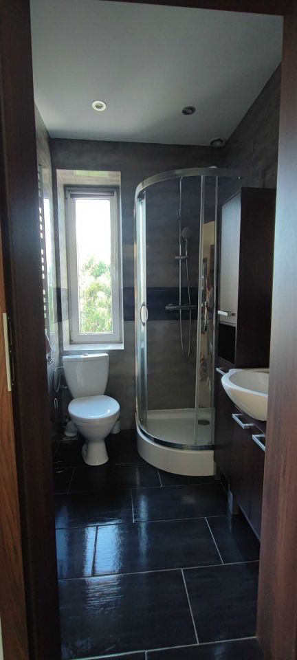 Mieszkanie 2-pokojowe Leśna, ul. Dereniowa. Zdjęcie 2