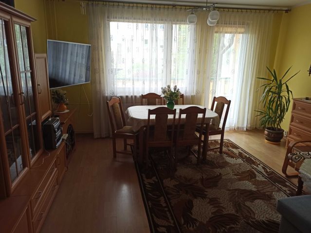 Mieszkanie 3-pokojowe Karlino. Zdjęcie 1