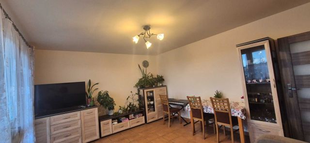 Mieszkanie 4-pokojowe Tarnobrzeg Serbinów, ul. Eugeniusza Kwiatkowskiego. Zdjęcie 1