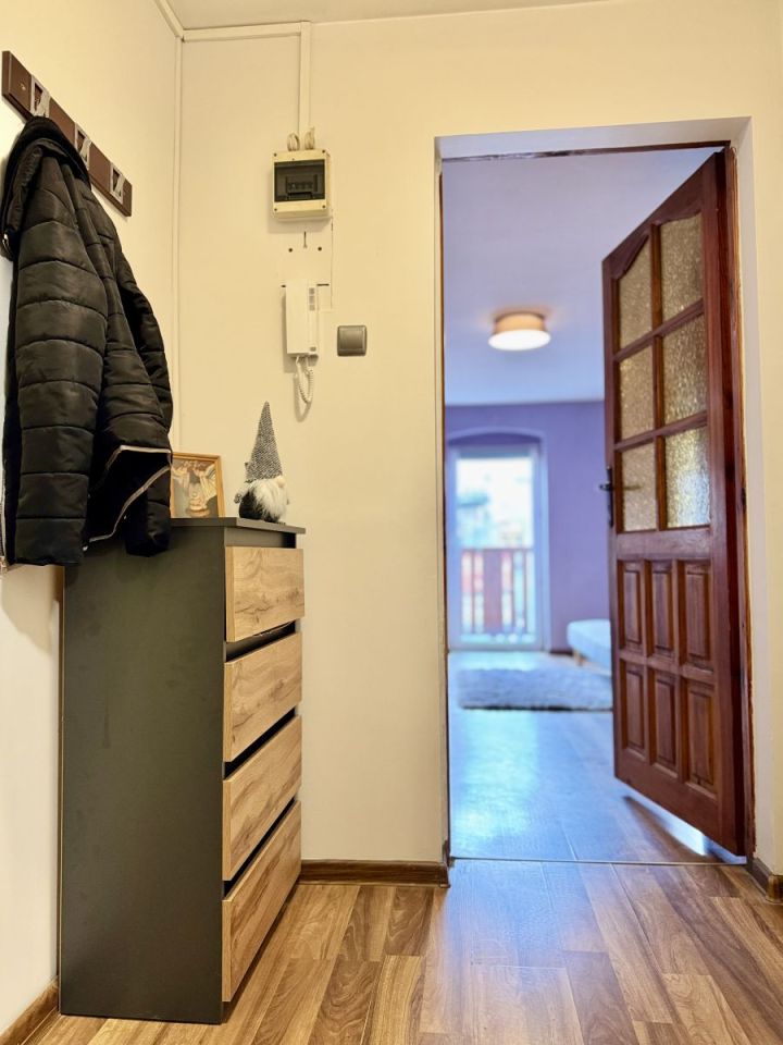 Mieszkanie 3-pokojowe Jelenia Góra. Zdjęcie 2