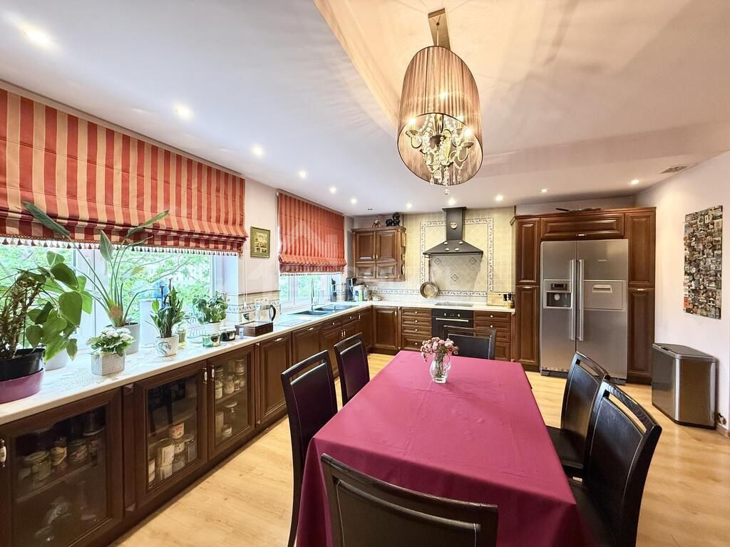 Mieszkanie 5-pokojowe Kielce. Zdjęcie 2