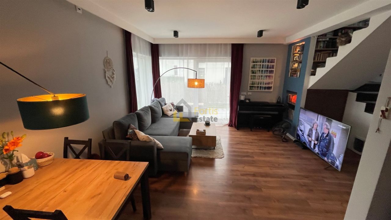 dom wolnostojący, 5 pokoi Kłaj. Zdjęcie 4